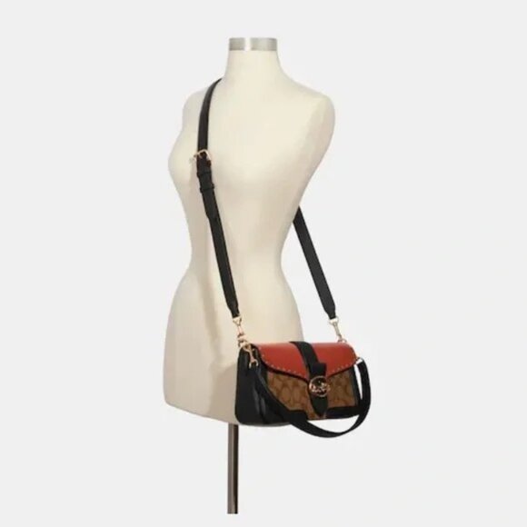 LIKE NEW COACH GEORGIE BAG WITH RIVETS GORGEOUS - Picture 10 of 12